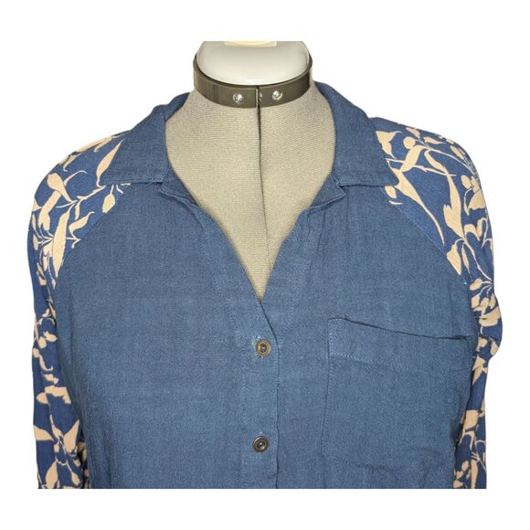 Women's Umgee Boho Linen Button Front Floral Top, Size Medium - Picture 3 of 7